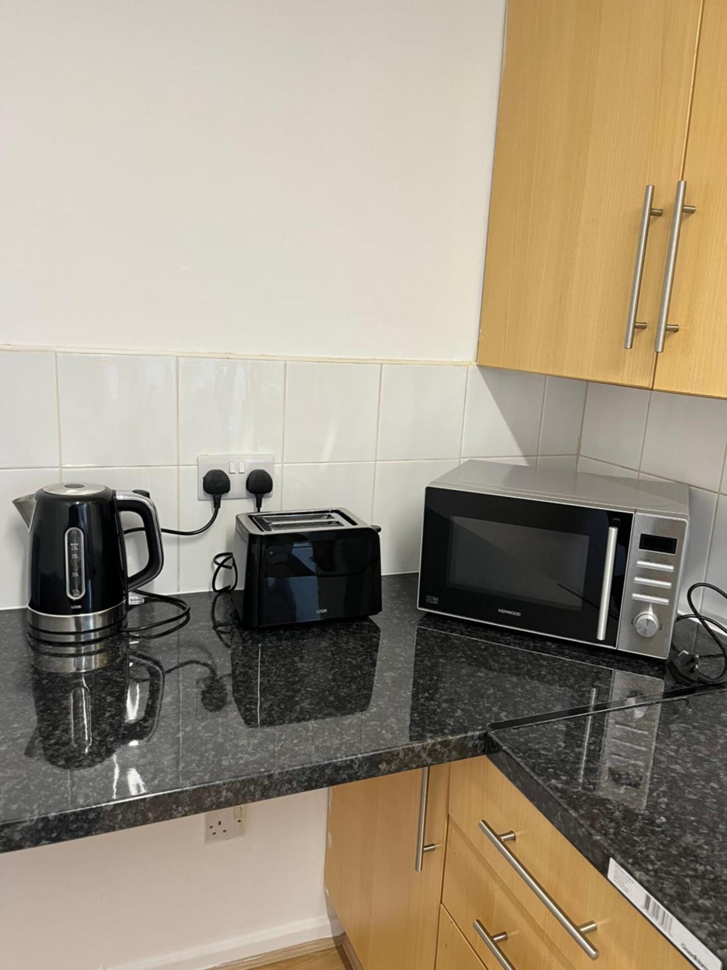 Kettering Service Accomodation 2Brh Freeparking Wifi Smart Tv Tea & Coffee Екстериор снимка